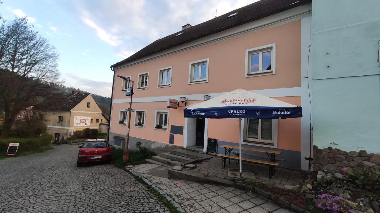 H@M Penzion Žlutice Eksteriør bilde